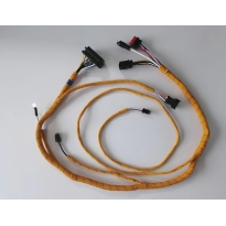 C18发动机线束390D